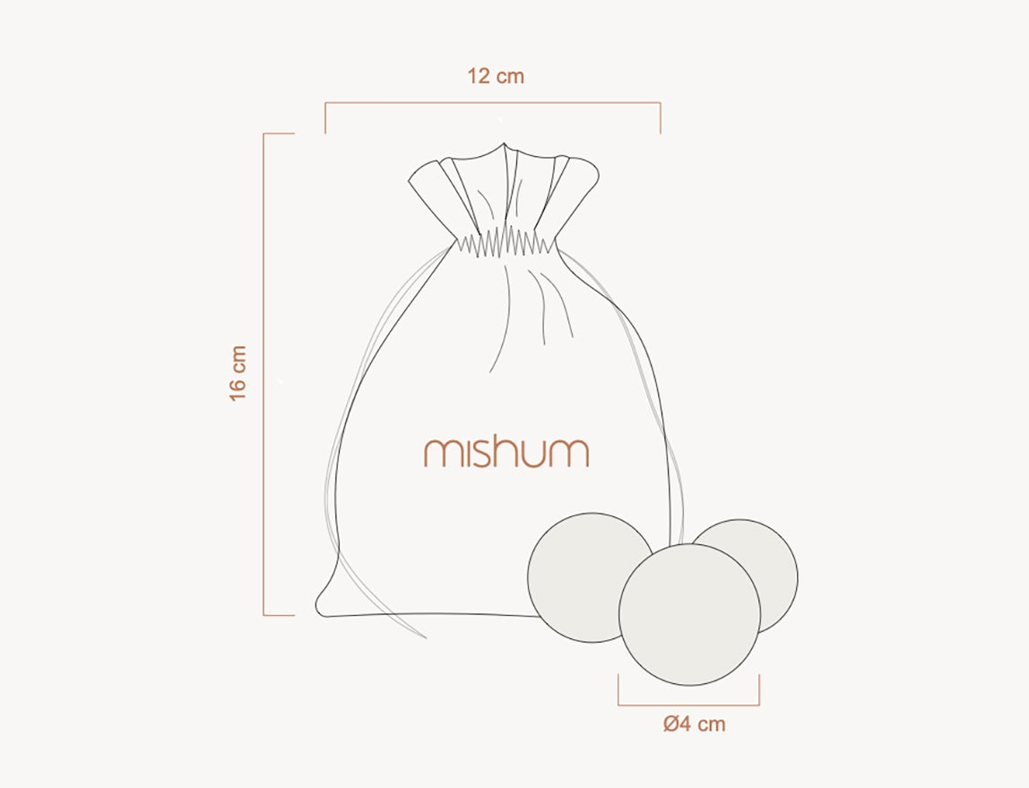 Interactive wool balls for cat and dog stimulation