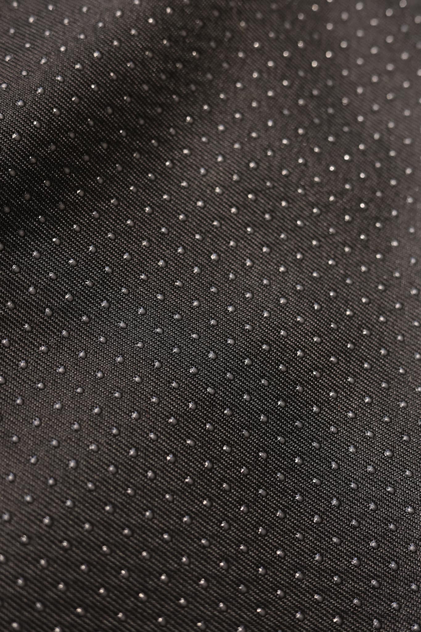 Anti-slip waterproof bottom keeps dog bed stable on floor